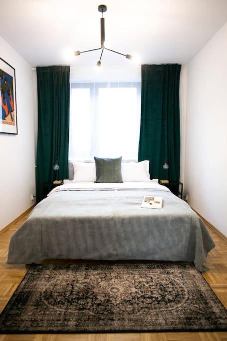 Oomph Warsaw Center Well Designed Apartment With Balcony Buitenkant foto